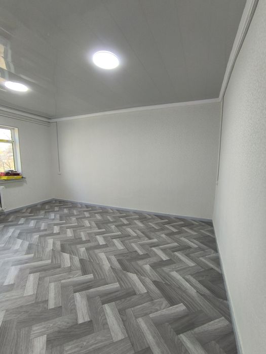 2 х комнатную квартиру Сергели Спутнике 9 . На первом этаже. Огород въ