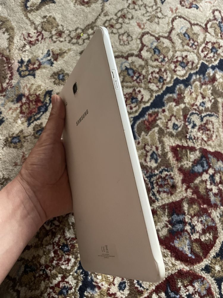 Samsung Tab E T560
