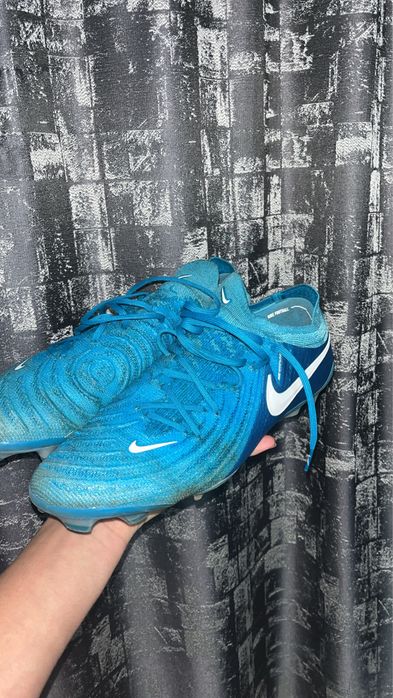 Ghete de forbal phantom