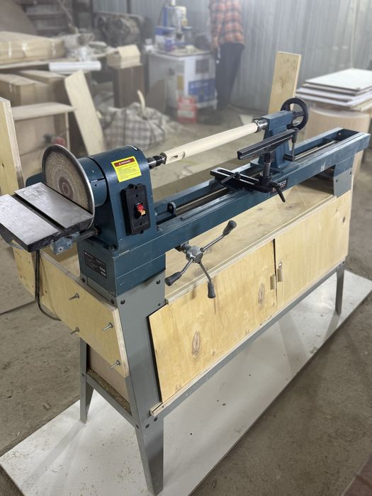 Прдам токарный станок, швейные машинки, присадочный станок.