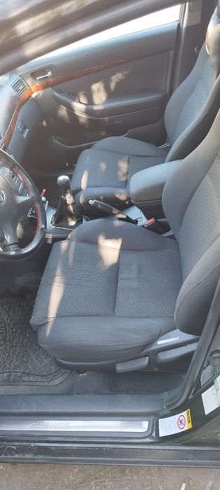 Тойота авенсис 2.0