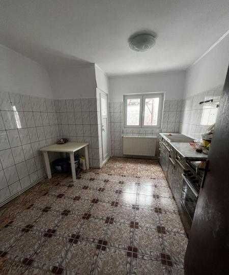 Vand apartament 3 camere 1 decembrie-Ilfov