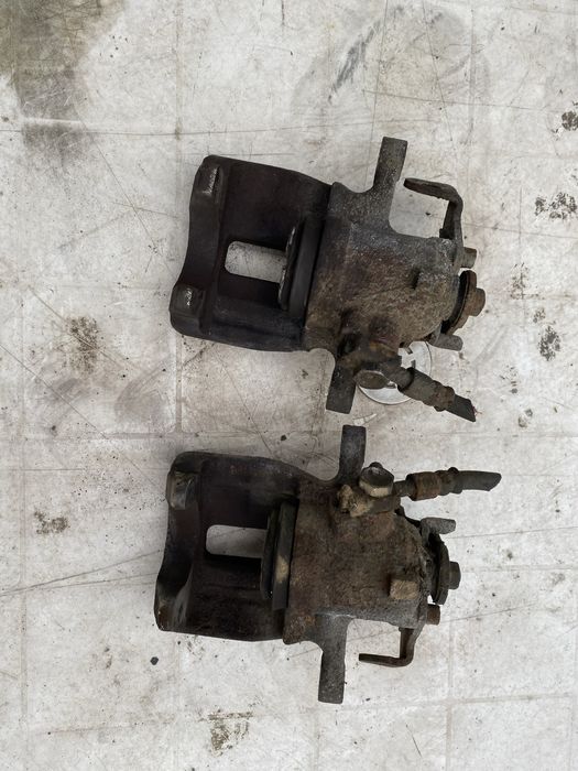 Etriere spate Audi A4 B7 2.7 3.0 TDI