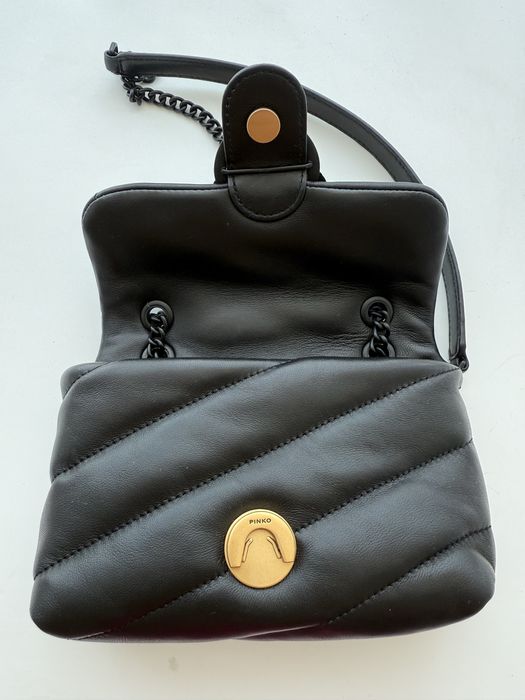 НОВА! Оригинална дамска чанта на Pinko, черен цвят, естествена кожа