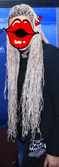 . И волосы ЗИзи.