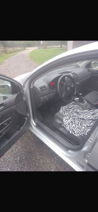 Vând golf 5 din 2005