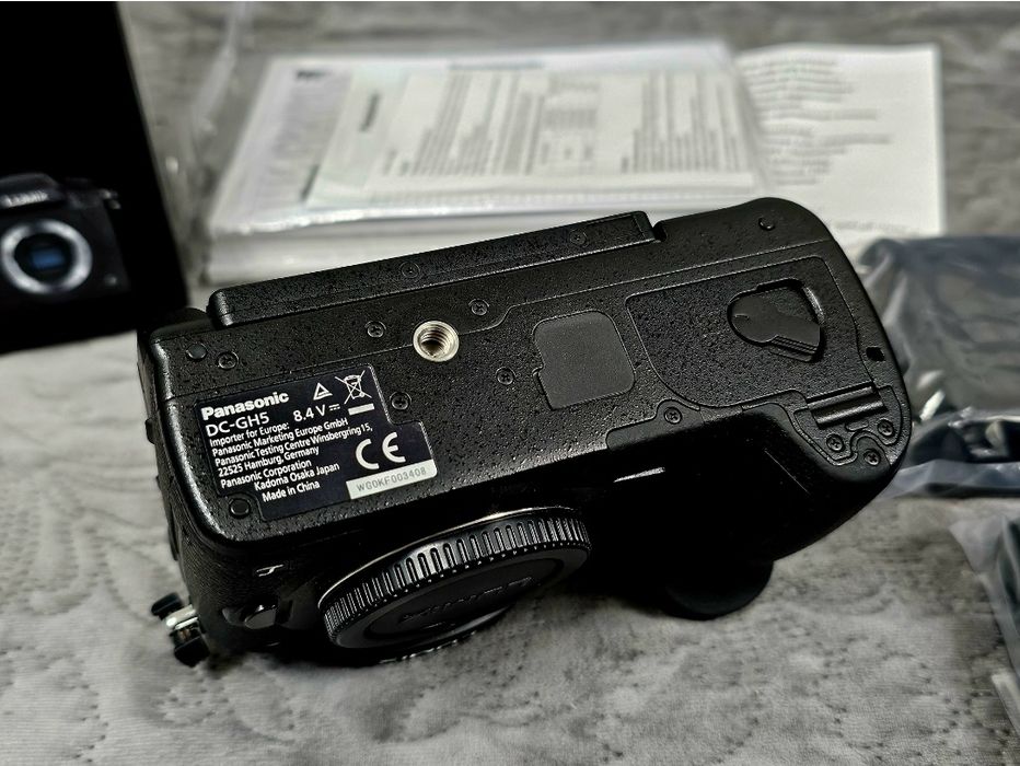 Camera body PANASONIC GH5, full box, 4k, montura mft ,impecabilă
