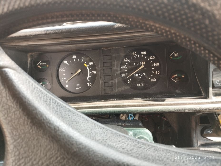 Lada Vaz 2104 sotiladi