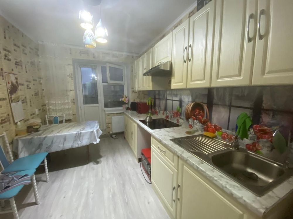 Продам 2 х, комнатную квартиру, по улице Кенен азербаева д10
