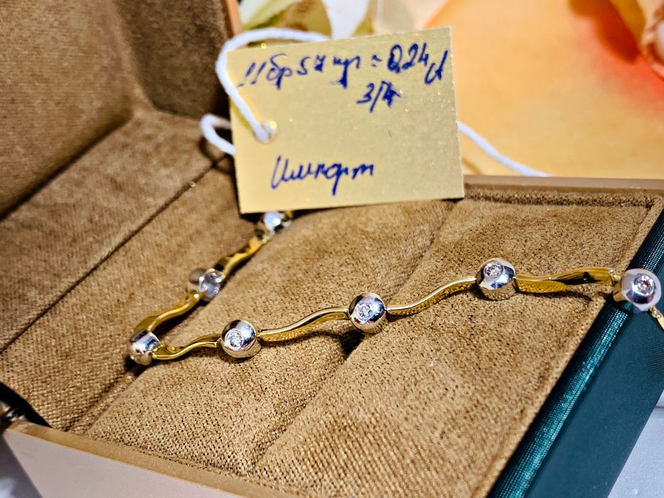Современный теннисный золотой браслет с бриллиантами
