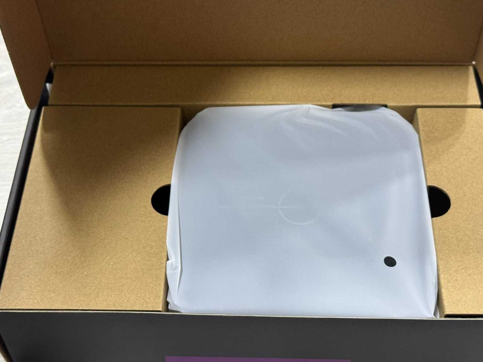 НОВ! EON Smart Box SDSTB02