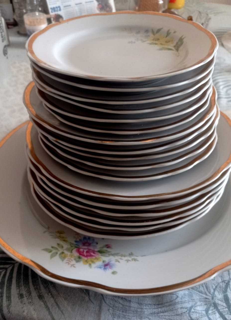 Столовая посуда тарелки сервиз