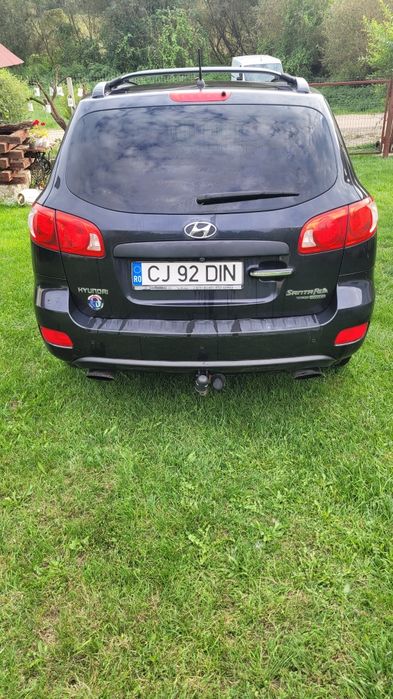 Vând Hyundai santa fe
