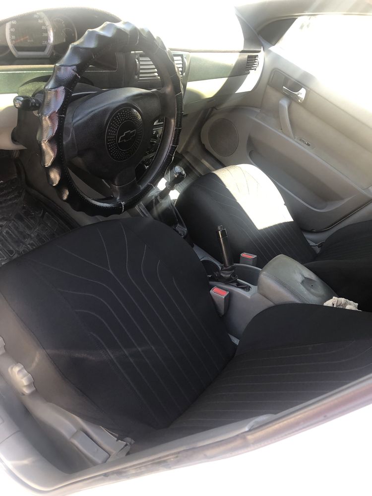 Lacetti 1,8 srochna sotiladi pul zarur uchun