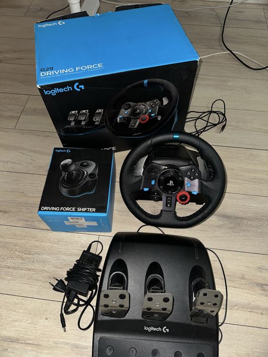 Volan Logitech G29 + Pedale + Schimbător – Set complet, stare perfecta