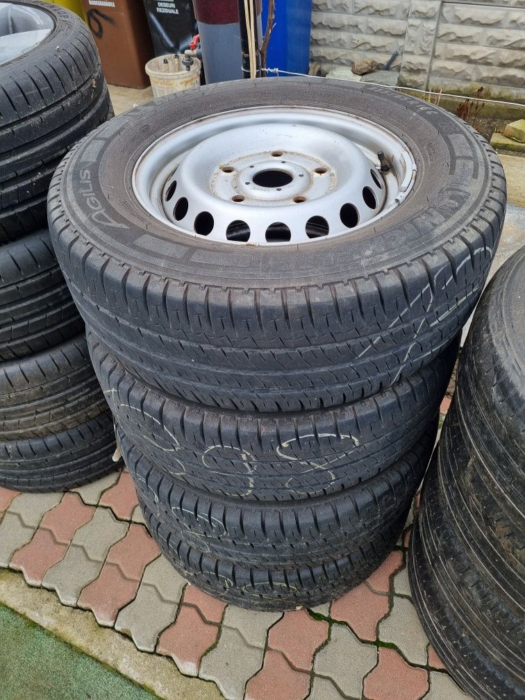 Jante Ford cu anvelope 235/65/R16C Michelin