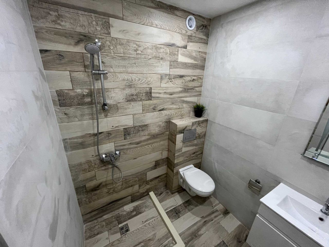 Дава се под наем Двустаен апартамент в София, Витоша - 64 кв.м за 675 € - Снимка #10