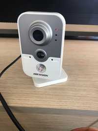 HIKVISION DS-2CD2422F-IW (4-MM)  IP камера