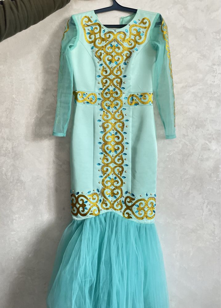 Казахские национальные платья в современном стиле.