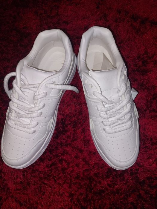 Adidași Valentino noi