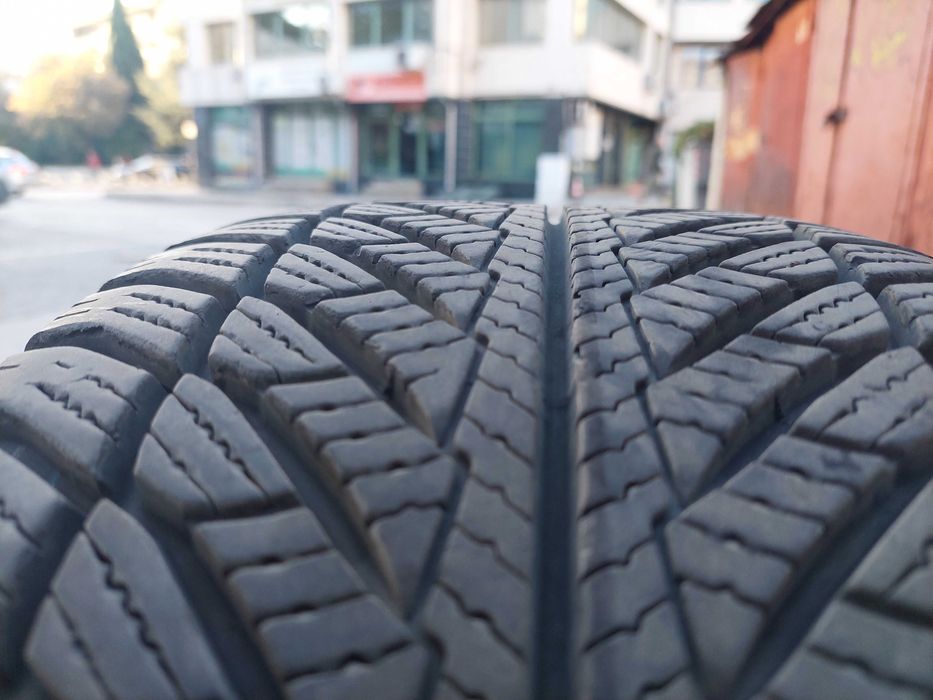 4бр. зимни гуми GOODYEAR ULTRAGRIP 245/45 R18