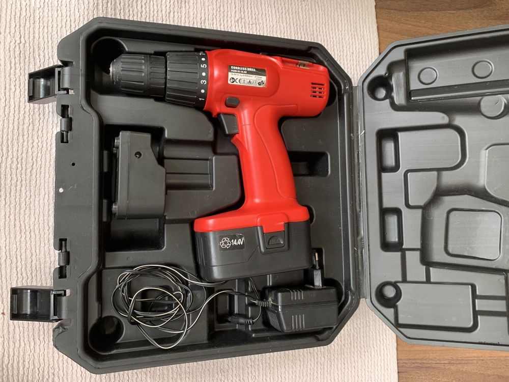 Autofiletanta  cordless drill putin folosita