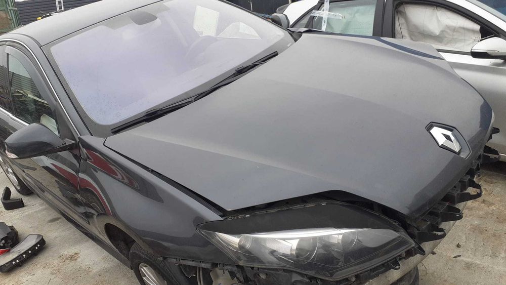Dezmembrez Renault Laguna 3 2.0d