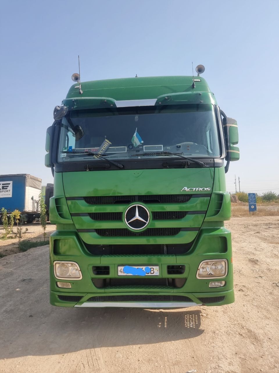 Mercedes Actros 1841 + SCHMITZ прицеп сотилади