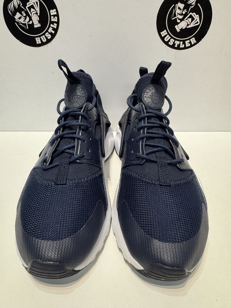 Маратонки NIKE  HUARACHE .Номер38.5