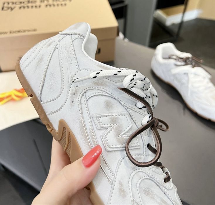 New Balance & Miu miu маратонки