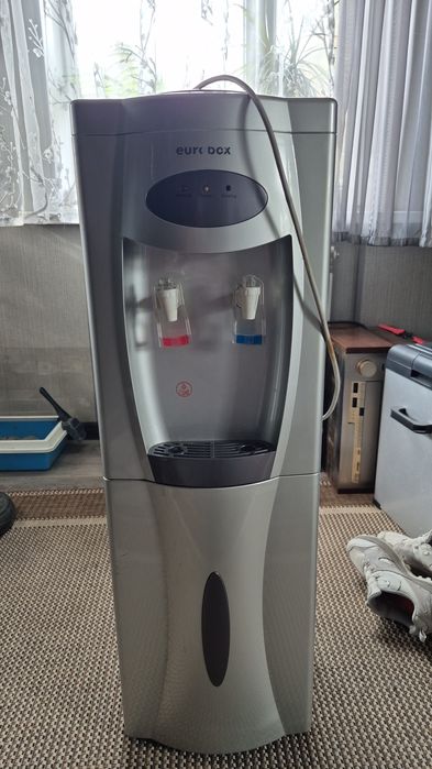 Продам диспенсер