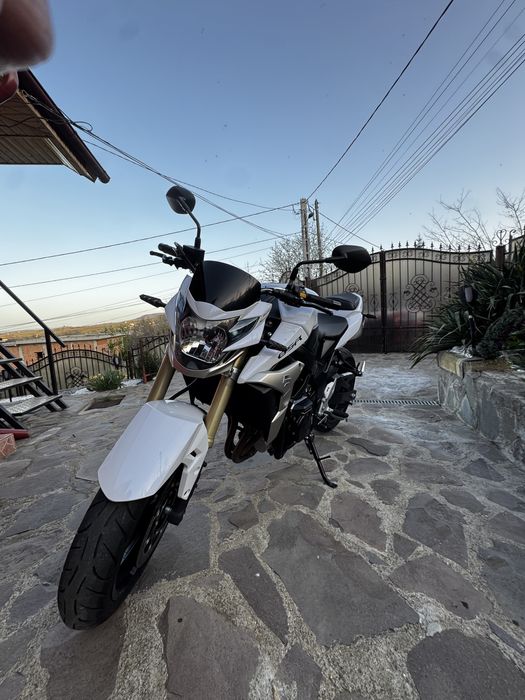 Suzuki GSR750 2013