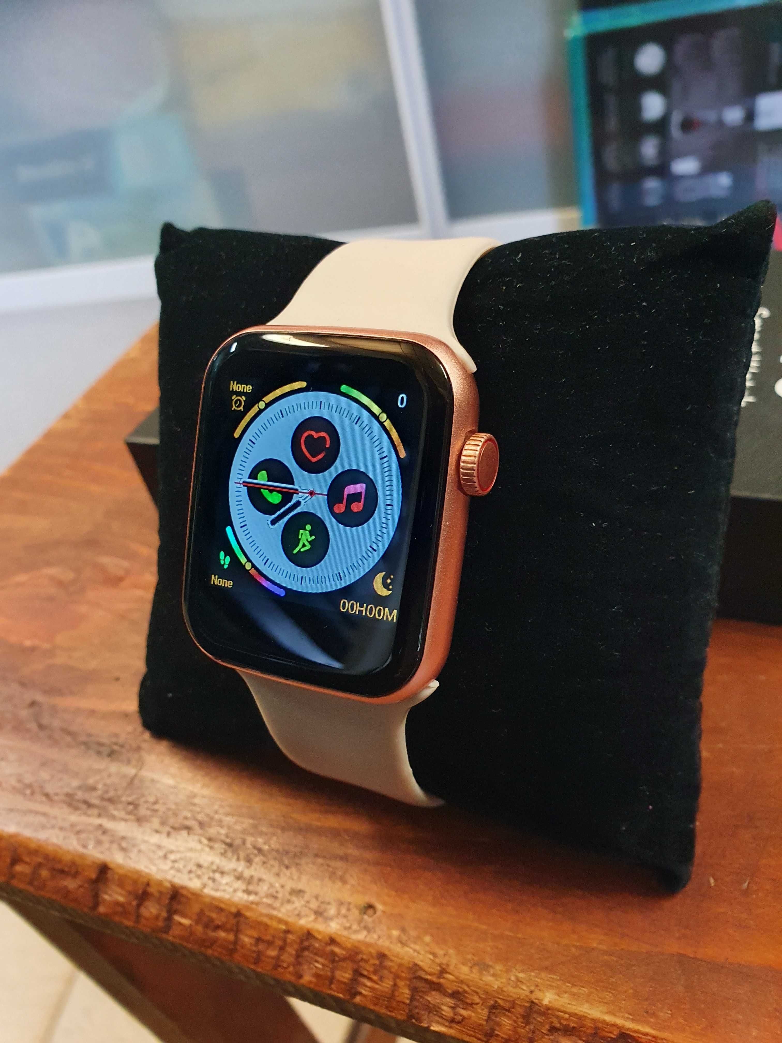 Смарт часовник / Smart Watch K10
В отлично  състояние