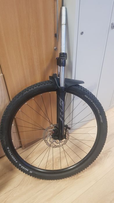 Furca 29 MTB cu roată 29×2,25,complet echipata, cauciuc Schwalbe