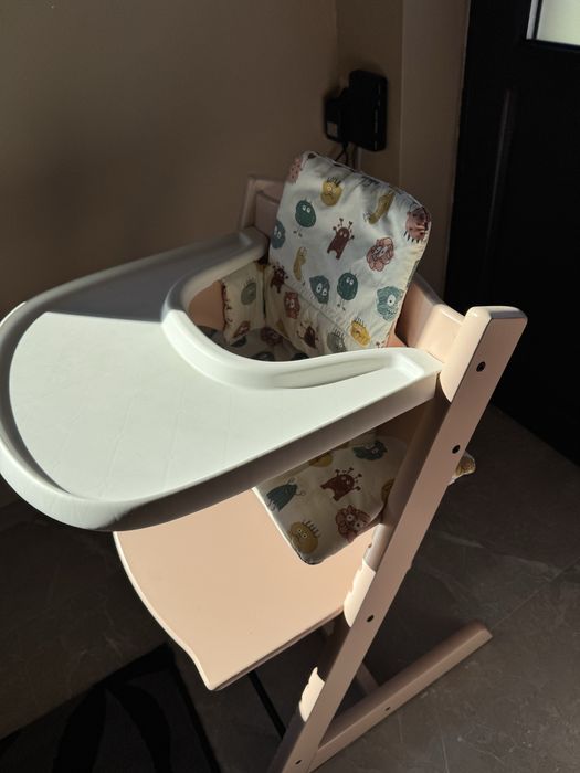 Stokke Tripp Trapp детско столче за хранене - розово