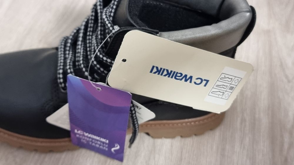 Încălțăminte de iarna nouă cu etichetă