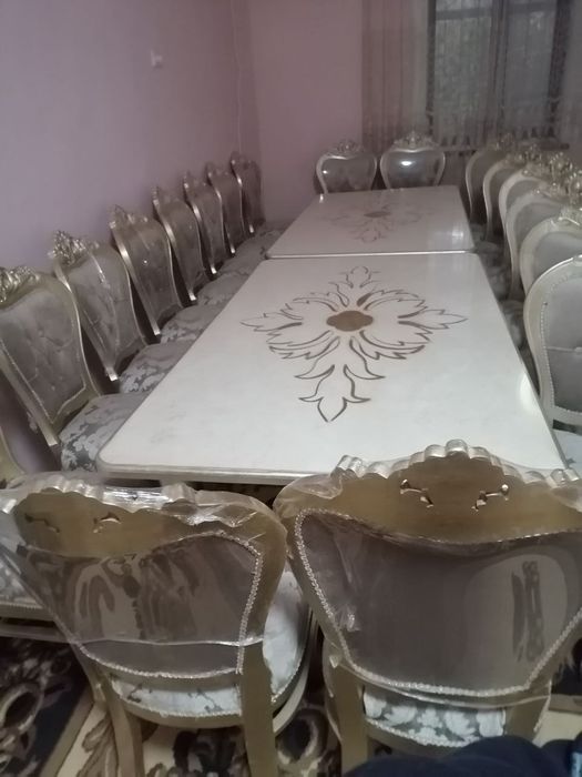 2та Стол ва 18та Стул СОТИЛАДИ
