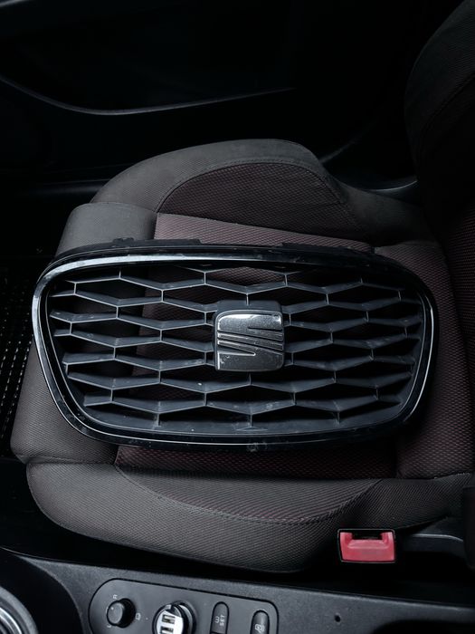 Решетка за Seat Leon 1P