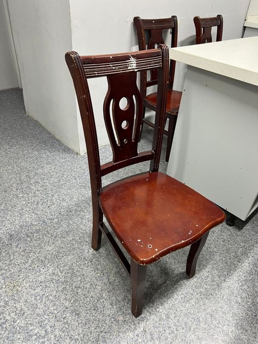 Продам стол и стулья