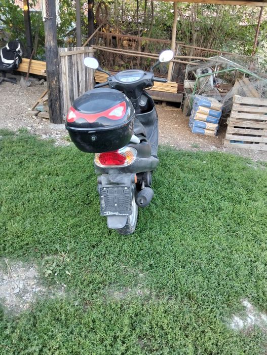 Vând scuter kymco