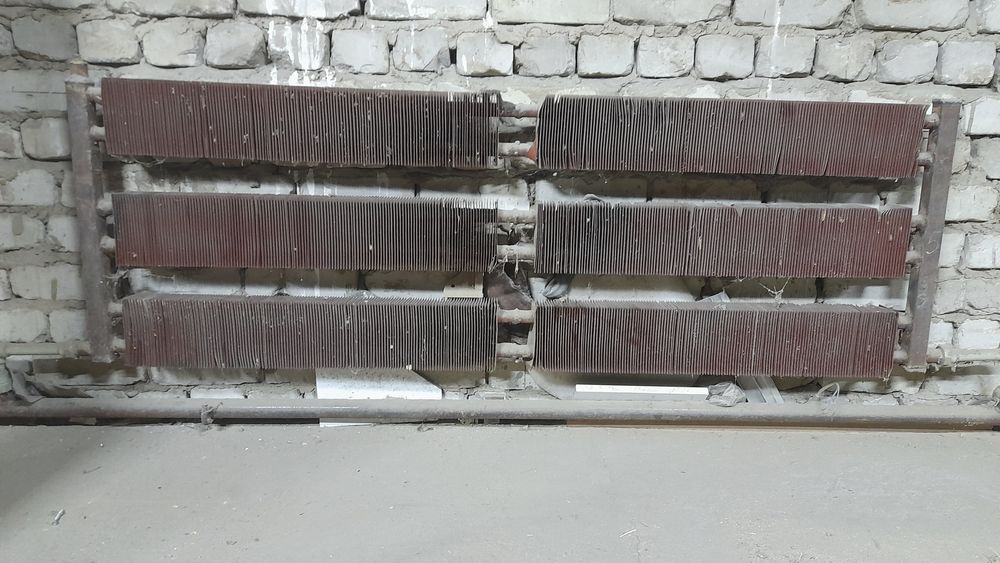 Продам батареи- регистры отопления.