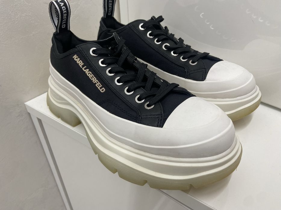 Karl Lagerfeld като нови