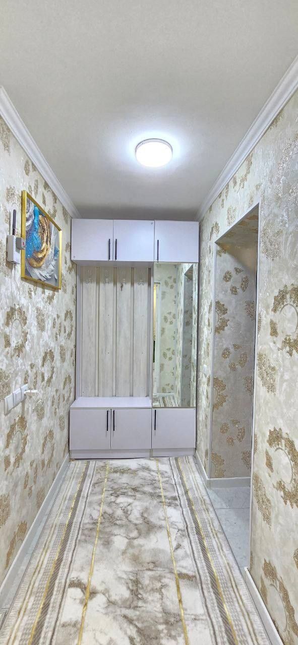 #FULL КВАРТИРА, Балкон 2×6, 42м²,Чиланзар 10 Квартал,1в2\1\4,Продаётся