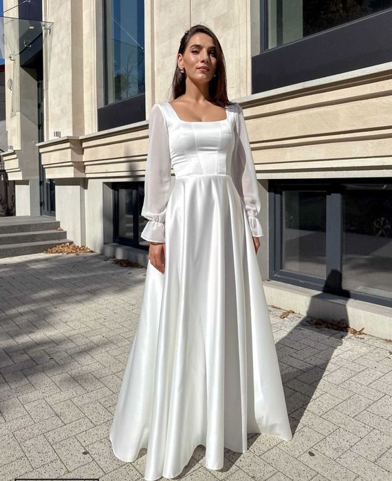 Rochie de mireasa lungă A-line, corset reglabil, mâneci lungi din voal