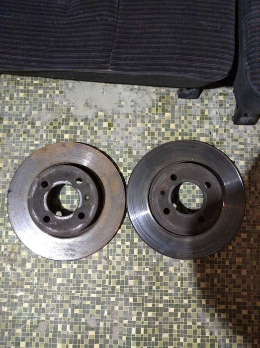 Продавам части за  VW Golf 3 combi