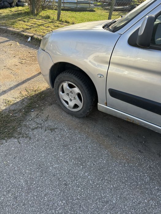 Пежо партнер 1-6HDI на части