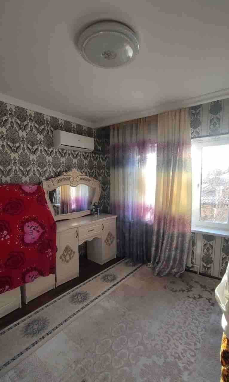 TTZ Saniyev 3/1/4 Kvartira Sotiladi Balkon2x6 Ipoteka xizmatlar bor