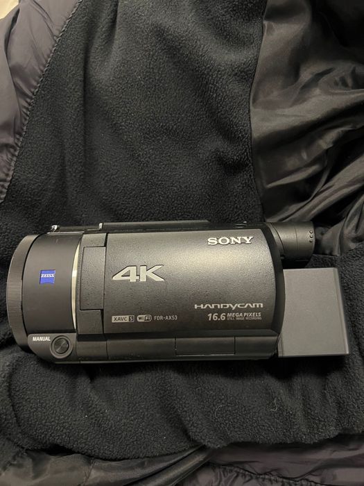 Продаю камеру 4K-видеокамера HandyCam® AX43 с матрицей Exmor R™ CMOS