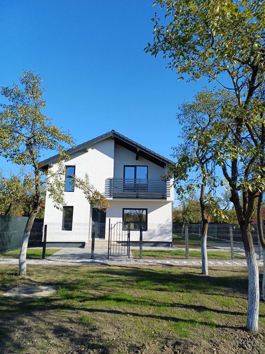 Vila noua direct de la proprietari eficienta energetic, panouri solare