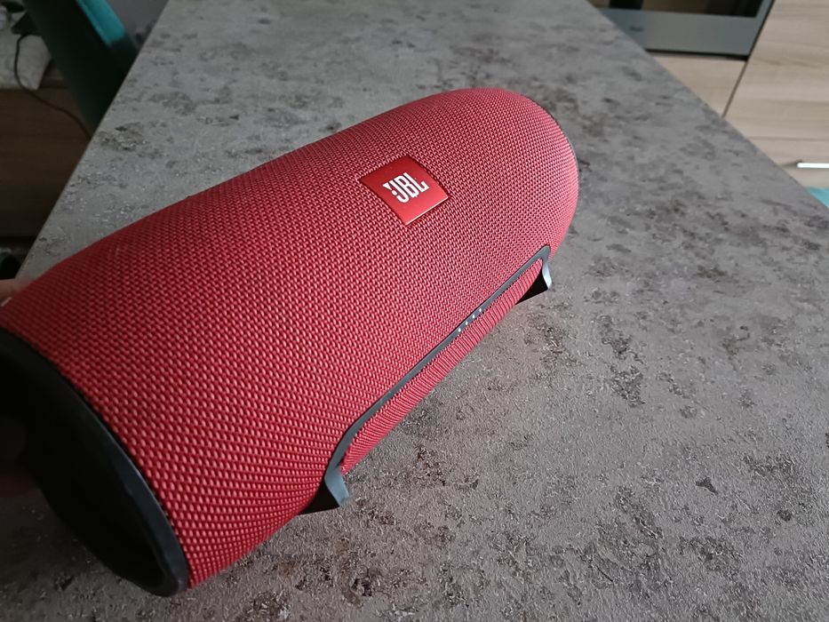 Vând JBL Extreme